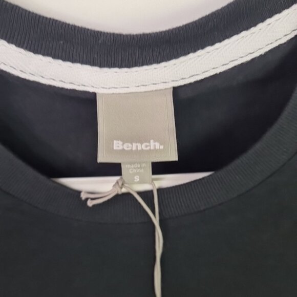 Bench. Logo Graphic Tee Black Men’s Size S Minimalist Streetwear Shirt - Picture 4 of 7